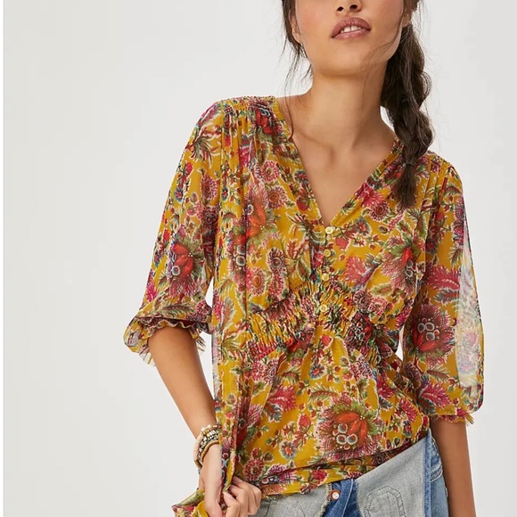 Anthropologie Tops - ANTHROPOLOGIE Gretchen Smocked Floral Tunic Top Blouse